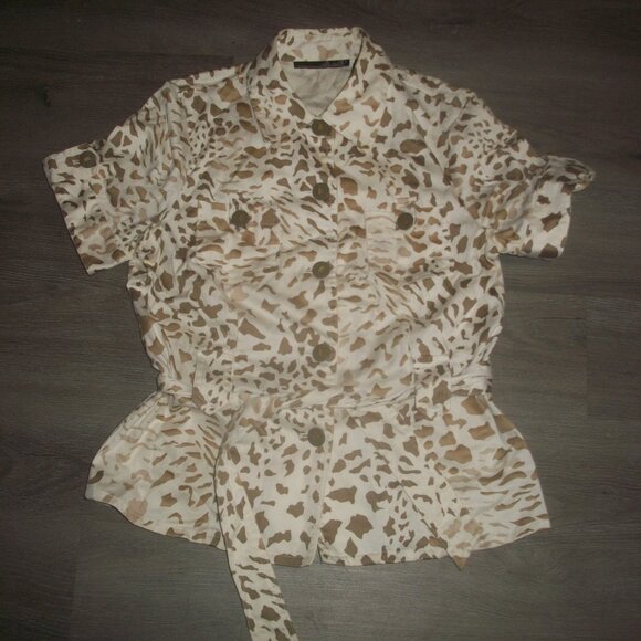 womens safari blouse.animal print. button front. WILLIE SMITH.size medium - Picture 1 of 2